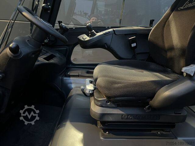 Electric 4-wheel forklift Linde E50HL-01/600 Triplex ZVG