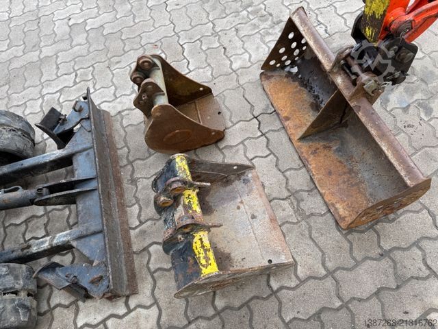 Minibagger KUBOTA KX016-4 / 2020 BJ / 1.109 Stunden / 3 x Löffel