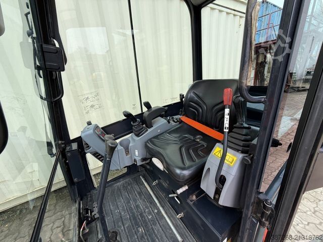 Minibagger KUBOTA KX016-4 / 2020 BJ / 1.109 Stunden / 3 x Löffel
