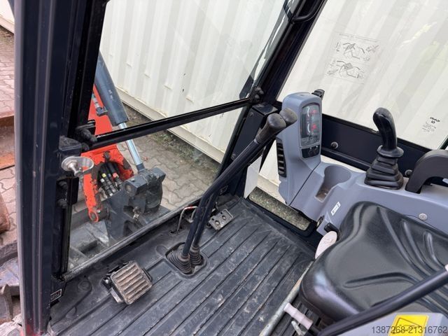 Minibagger KUBOTA KX016-4 / 2020 BJ / 1.109 Stunden / 3 x Löffel