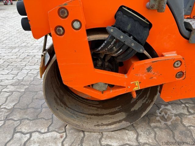 Single drum roller HAMM HD8VV / 2016 BJ / 773 H / 1.580 KG