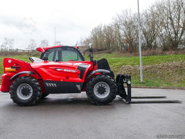 Telescopic forklift Manitou MHT 790