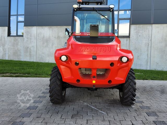 All-terrain forklift Manitou M 30-4