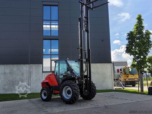 All-terrain forklift Manitou M 30-4