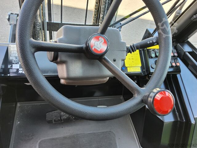 All-terrain forklift Manitou M 30-4