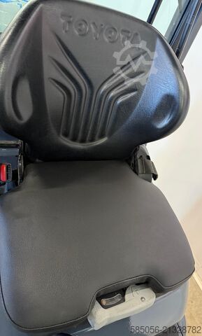Gabelstapler Toyota 11125 - 02-8FGF18