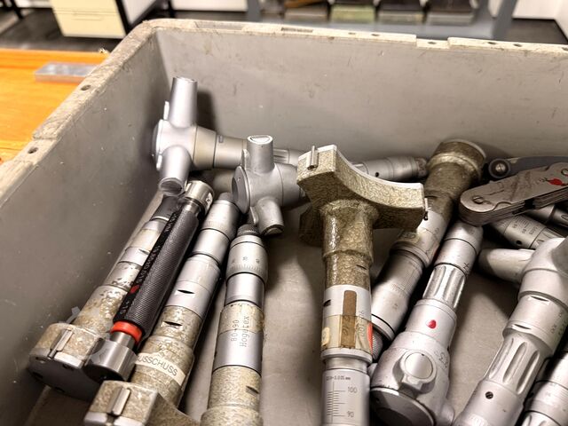 Posten Dreipunkt-Innenmikrometer Three-Point Internal Micrometer