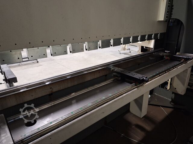 Press brake HACO EMS30100