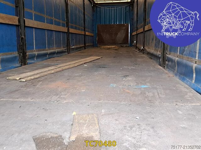 Sliding tarpaulins Krone SD