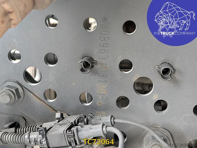 Standard-SZM Mercedes-Benz Actros 1945