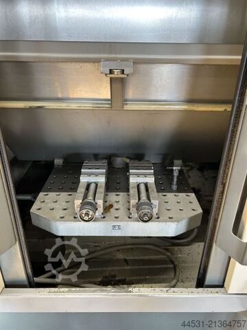 Vertical machining center Chiron FZ 12 W Magnum High Speed