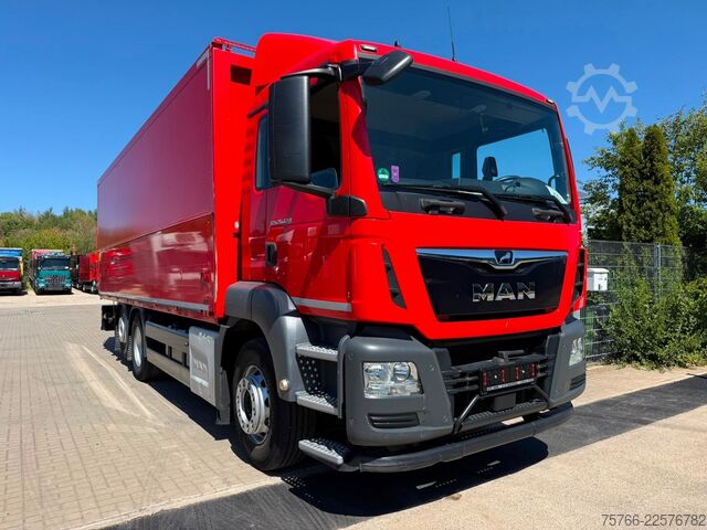 LKW mit Getränkeaufbau MAN TGS 26.420 / LBW / LENKACHSE / 2 x AHK / 18 PAL