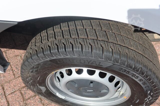 Delivery van Mercedes-Benz Sprinter 317 CDI