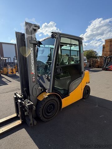 LPG Forklifts Jungheinrich TFG 425s 4v/ 4757h