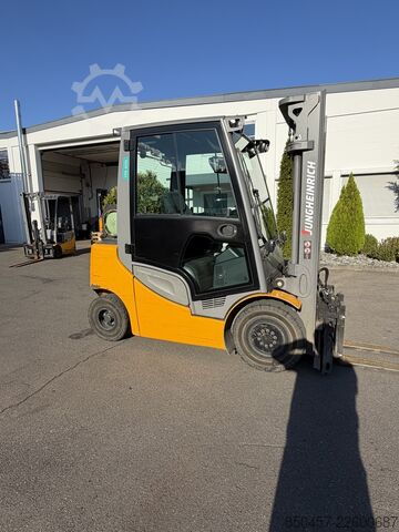 LPG Forklifts Jungheinrich TFG 425s 4v/ 4757h