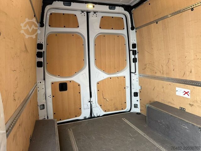 Kastenwagen hoch MERCEDES-BENZ Sprinter 317 CDI KA/L2H2/3665/MBUX/NAVI/AUTOMATI
