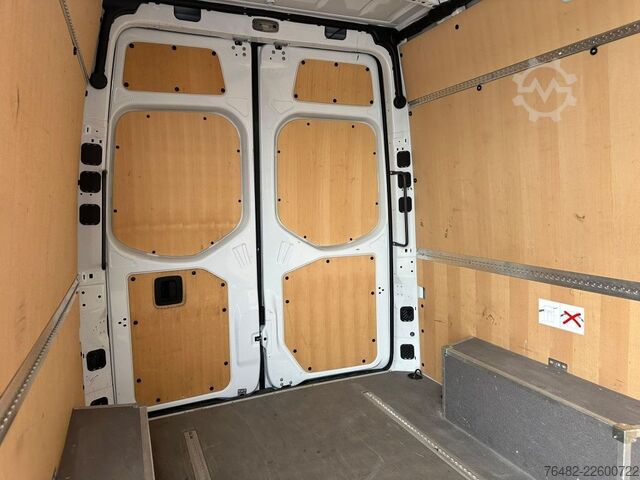 Kastenwagen hoch MERCEDES-BENZ Sprinter 317 CDI KA/L2H2/3665/MBUX/KAMERA/NAVI/A