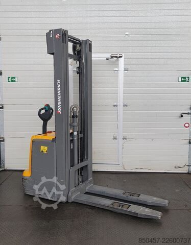 Palettenstapler Jungheinrich EJC 214 5.35m/ Li-Ion/ 1025h