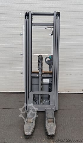 Palettenstapler Jungheinrich EJC 214 5.35m/ Li-Ion/ 1025h