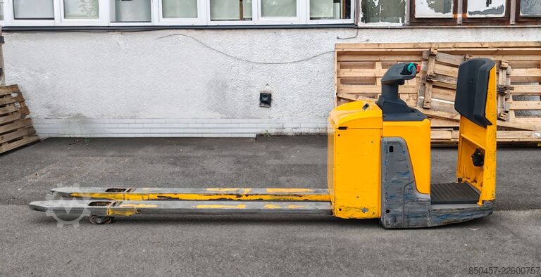 Elektrische Niederhubwagen Jungheinrich ERE 225 Lion 2400mm/ 2021y
