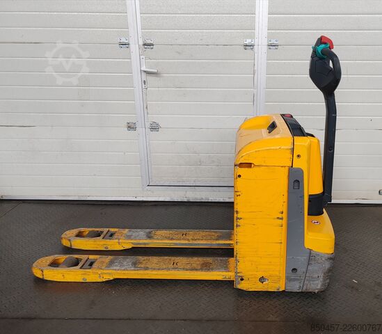Elektrische Niederhubwagen Jungheinrich EJE 116 1.6t/ 719h/ 250ah