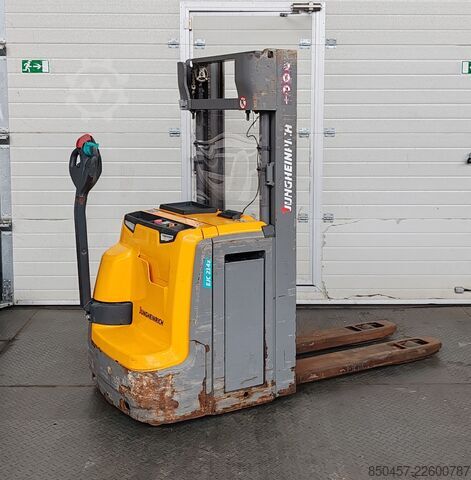 Palettenstapler Jungheinrich EJC 214z 2.5m/ 551mh/ initial