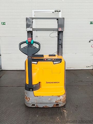 Palettenstapler Jungheinrich EJC 214z 2.5m/ 551mh/ initial