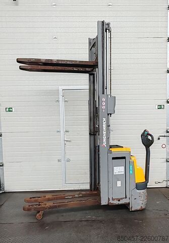Palettenstapler Jungheinrich EJC 214z 2.5m/ 551mh/ initial