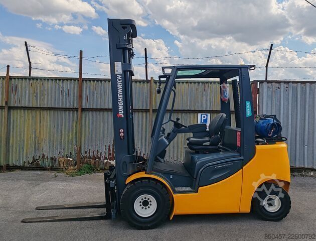 LPG-Gabelstapler Jungheinrich TFG 430s 1555h/ 4.3m/ 4v