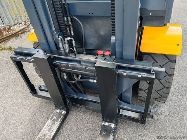 LPG-Gabelstapler Jungheinrich TFG 430s 1555h/ 4.3m/ 4v