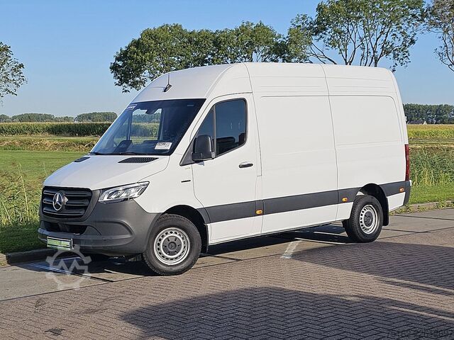 High-roof van MERCEDES-BENZ ESPRINTER 314 L2H2 81 kWh LED
