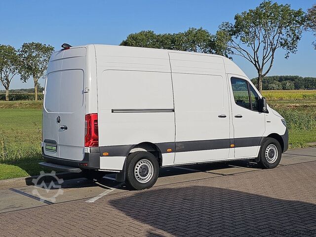High-roof van MERCEDES-BENZ ESPRINTER 314 L2H2 81 kWh LED