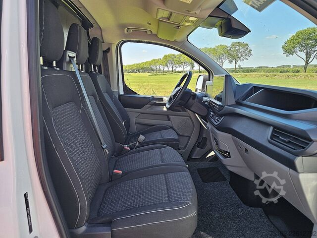Hochdachkombi FORD TRANSIT CUSTOM 2.0 L1H1 Automaat Navi