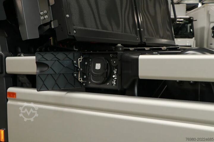 Standard-SZM Mercedes-Benz Actros E Actros Trekker 300