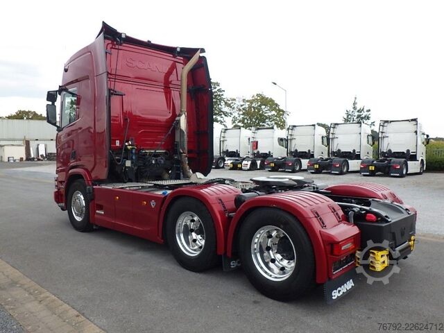 Heavy-duty truck SCANIA R 660 XT 6x4 B /Ret./Hydr./ALCOA /Leder/Vollluft
