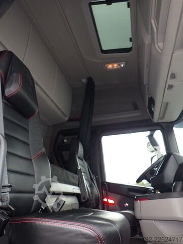 Standard tractor unit SCANIA R 660 XT 6x4 B /Ret./Hydr./ALCOA /Leder/Vollluft