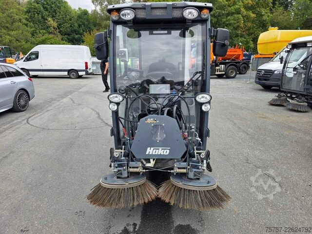 Road roller HAKO Citymaster 600 mit 2 Besen,Mähwerk,Winterdienst
