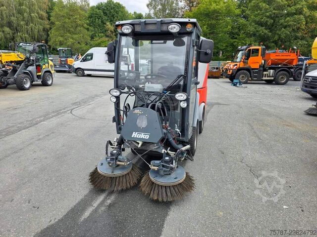 Road roller HAKO Citymaster 600 mit 2 Besen,Mähwerk,Winterdienst