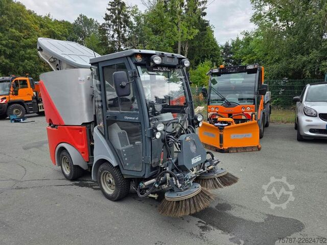 Road roller HAKO Citymaster 600 mit 2 Besen,Mähwerk,Winterdienst