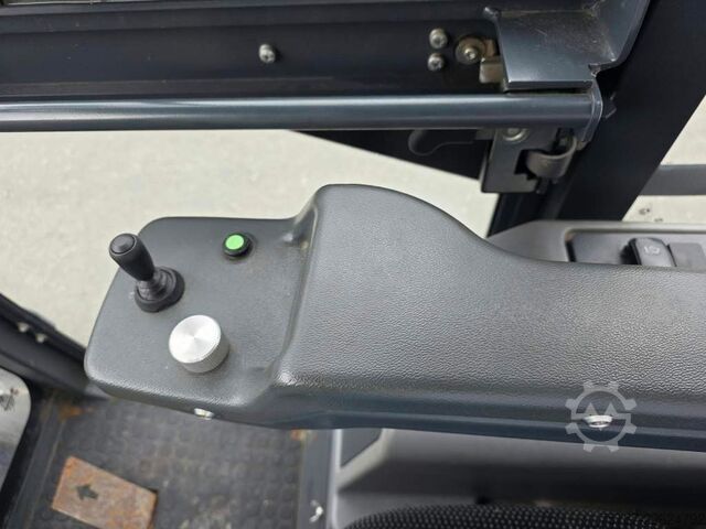 Road roller HAKO Citymaster 600 mit 2 Besen,Mähwerk,Winterdienst