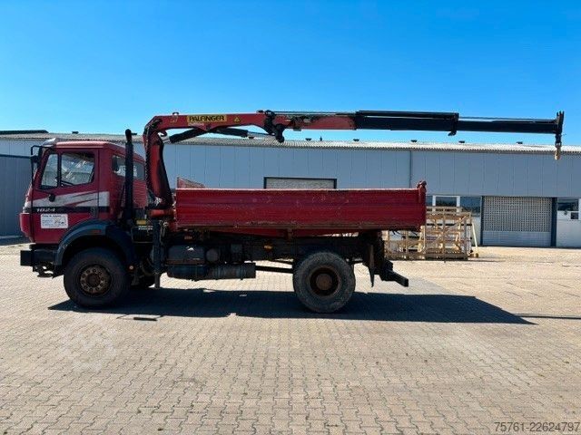 Kipper LKW MERCEDES-BENZ 1824 AK  Kipper Kran