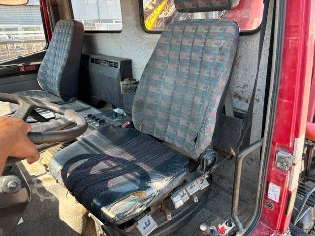 Kipper LKW MERCEDES-BENZ 1824 AK  Kipper Kran