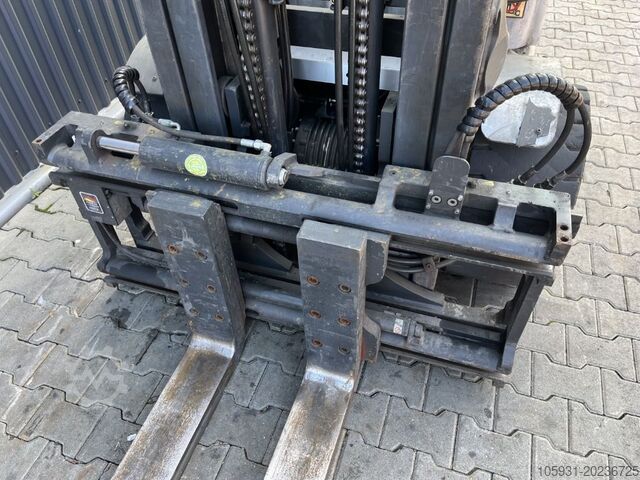 Electric 4-wheel forklift Still RX60-40