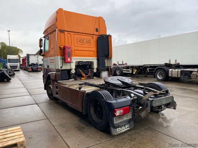 Standard tractor DAF XF 106.460 / Damage / 2x Tank  / ADR