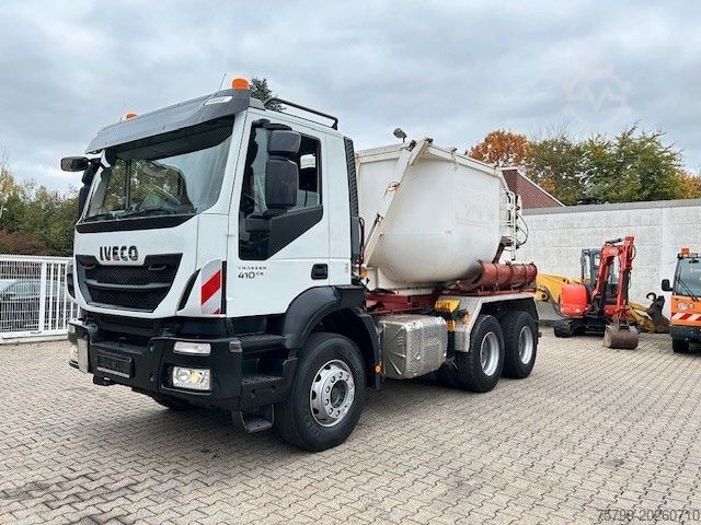 Tipper truck IVECO 410 TRAKKER Wechselsystem Kipper + Asphaltmulde