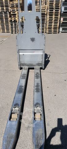 Horizontal Order Pickers Jungheinrich ECE 225 / 2022y/