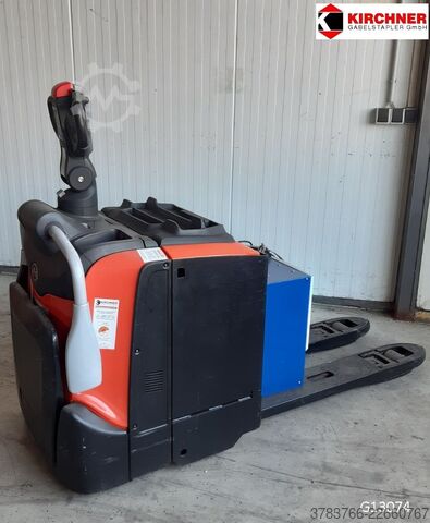 Electric Pallet Truck BT LPE220