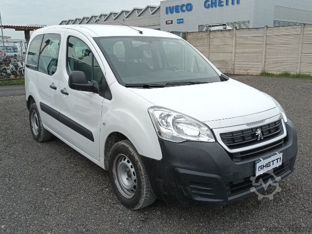 Minibus Peugeot Mod. Vers. Partner Mix Combi