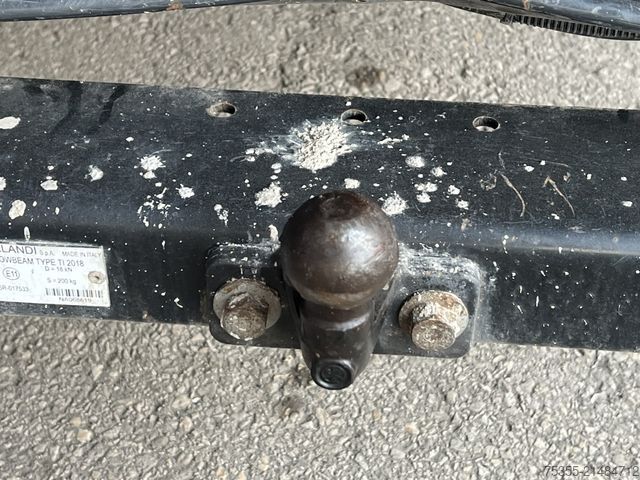 Tipper van IVECO Daily 35S16 DoKa Klima AHK 7-Sitzer Start/Stop