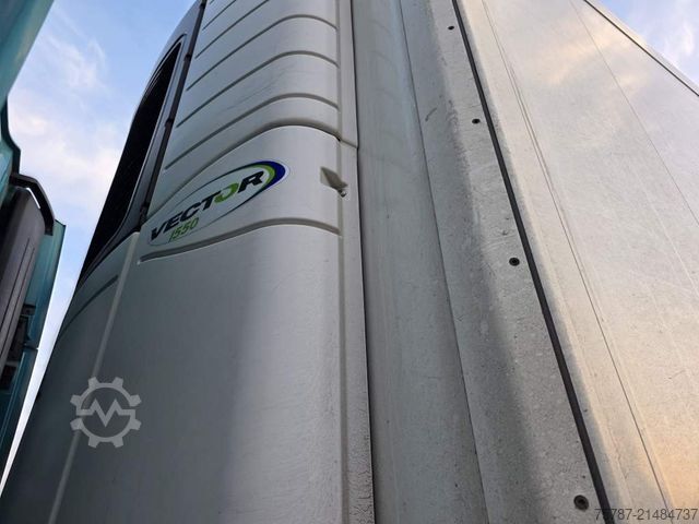 Kühlauflieger KRONE Tiefkühler, Carrier Vector 1550, 2 x Liftachse